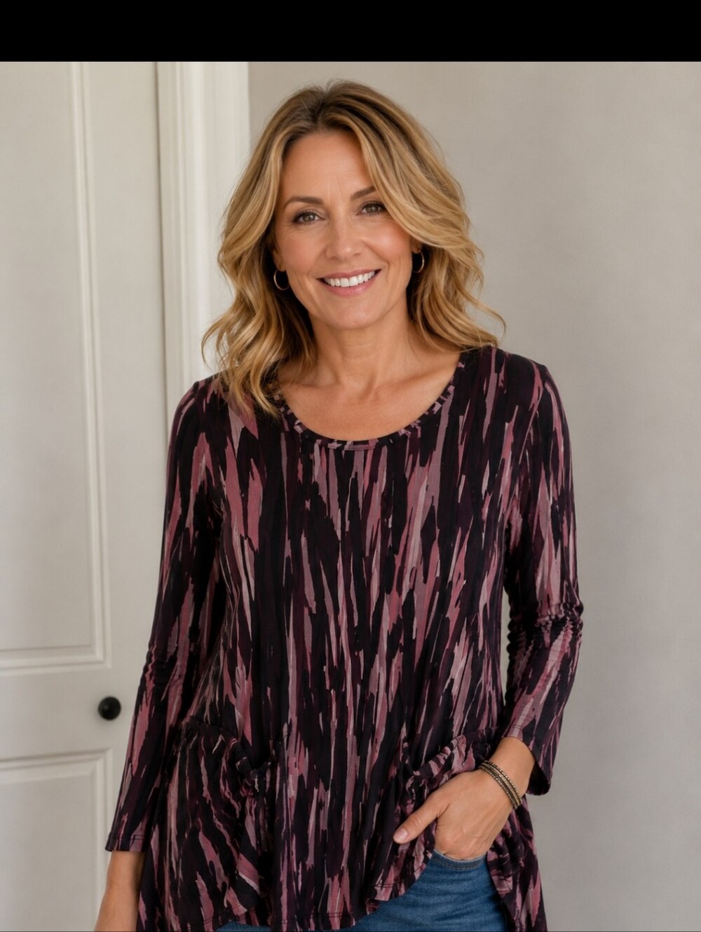 Sale! Logo Top